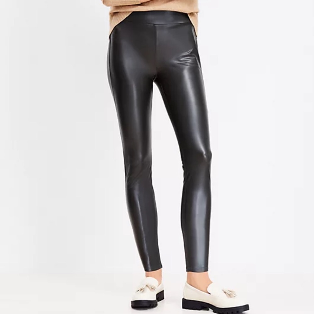 LOFT Black Faux Leather Leggings‎ Womens 6